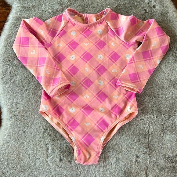 Roxy Other - ROXY GIRL EUC pink and peach plaid with floral and Roxy logo size 3T